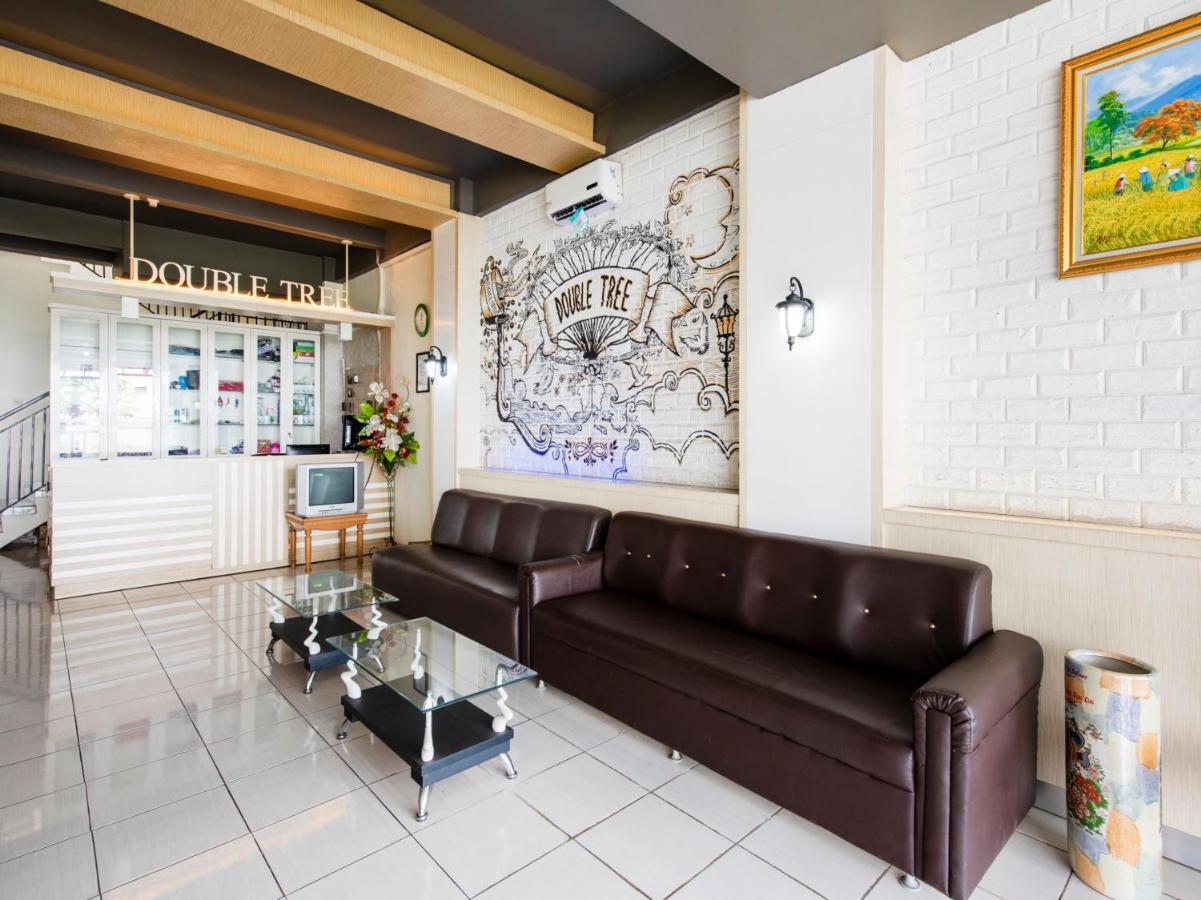 Oyo 3746 Double Tree Guesthouse Purwokerto Luaran gambar